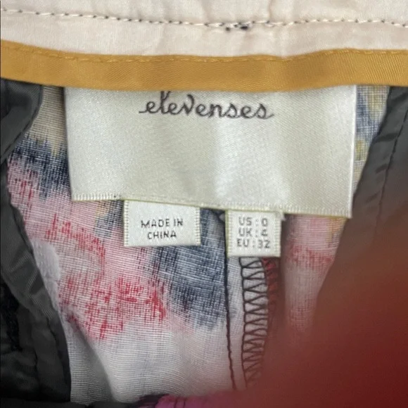 EUC Anthropologie Elevenses Floral Jacquard Trousers — Size 0 - Picture 7 of 7